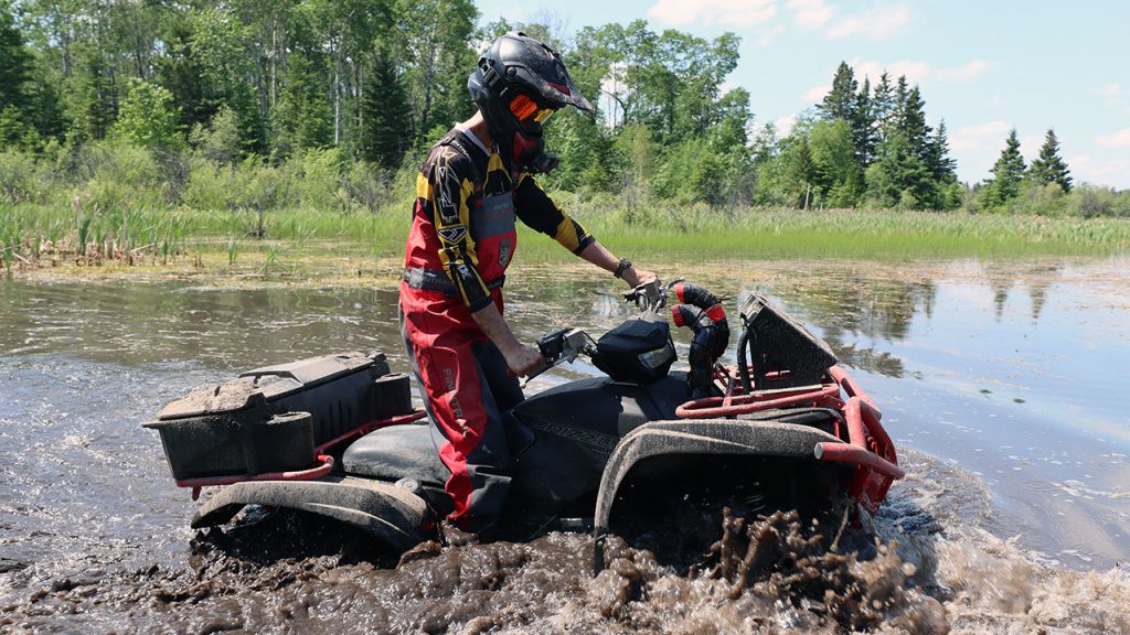 4x4 capabilities of mud riding atv.jpg