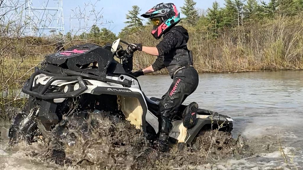 canam girl on offroad