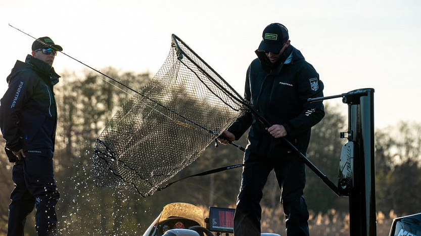 Beginner’s Guide to Boat Fishing: Techniques, Gear & Safety Tips