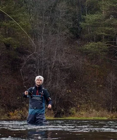 How to Approach Fish When Wading to Avoid Spooking Them